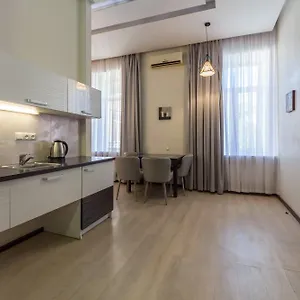 https://central-dayflat-apartments.hotels-of-kiev.com